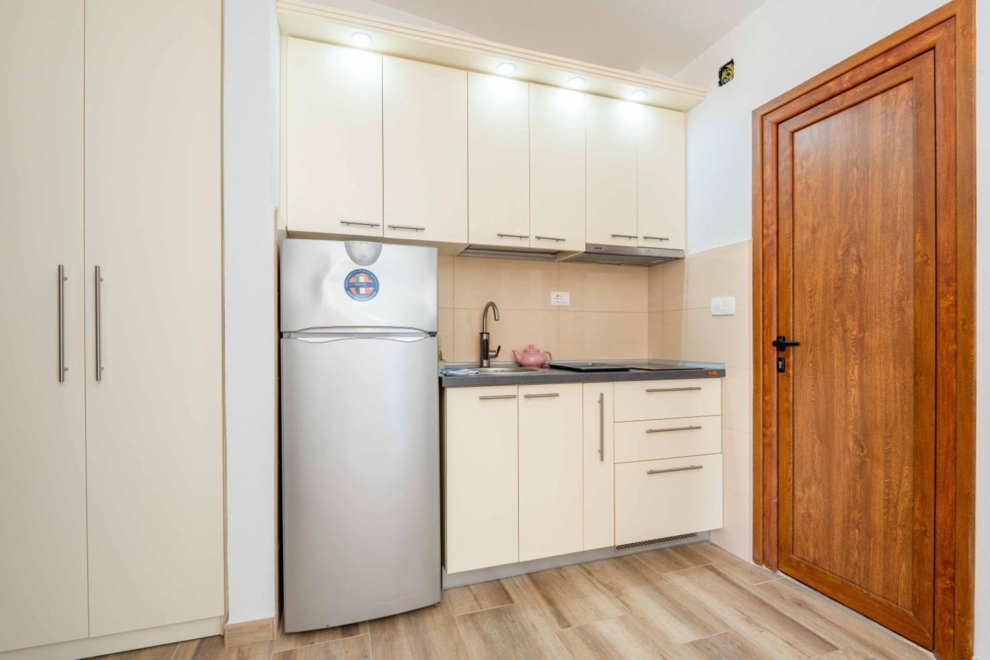 Apartmani Sonja I Branko Sutomore Buitenkant foto